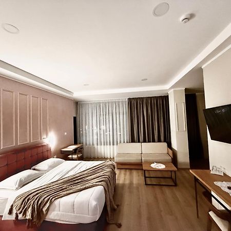 Hotel Republika Berat Kültér fotó