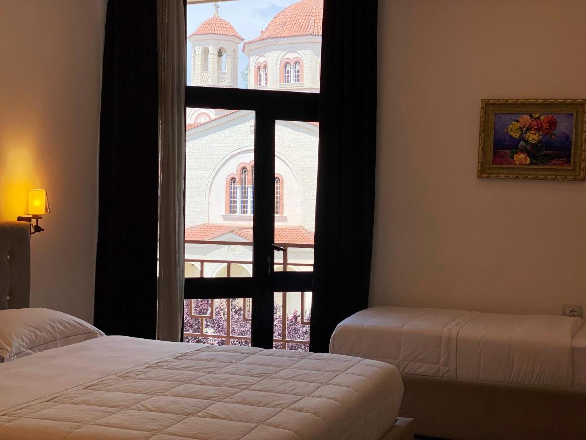 Hotel Republika Berat Kültér fotó