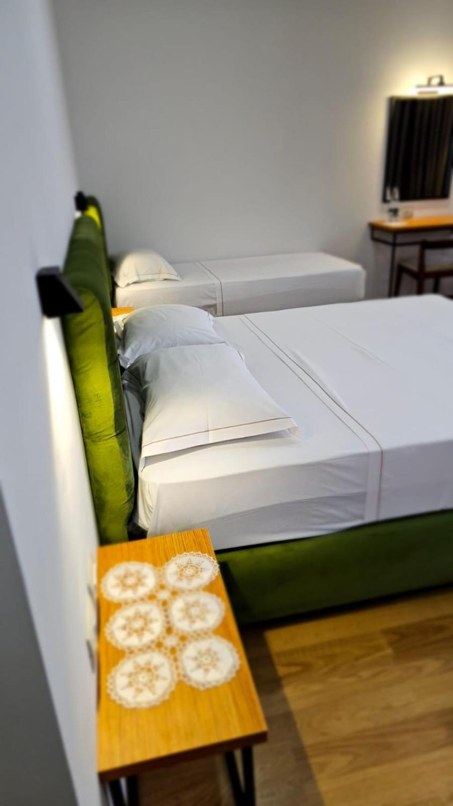 Hotel Republika Berat Kültér fotó