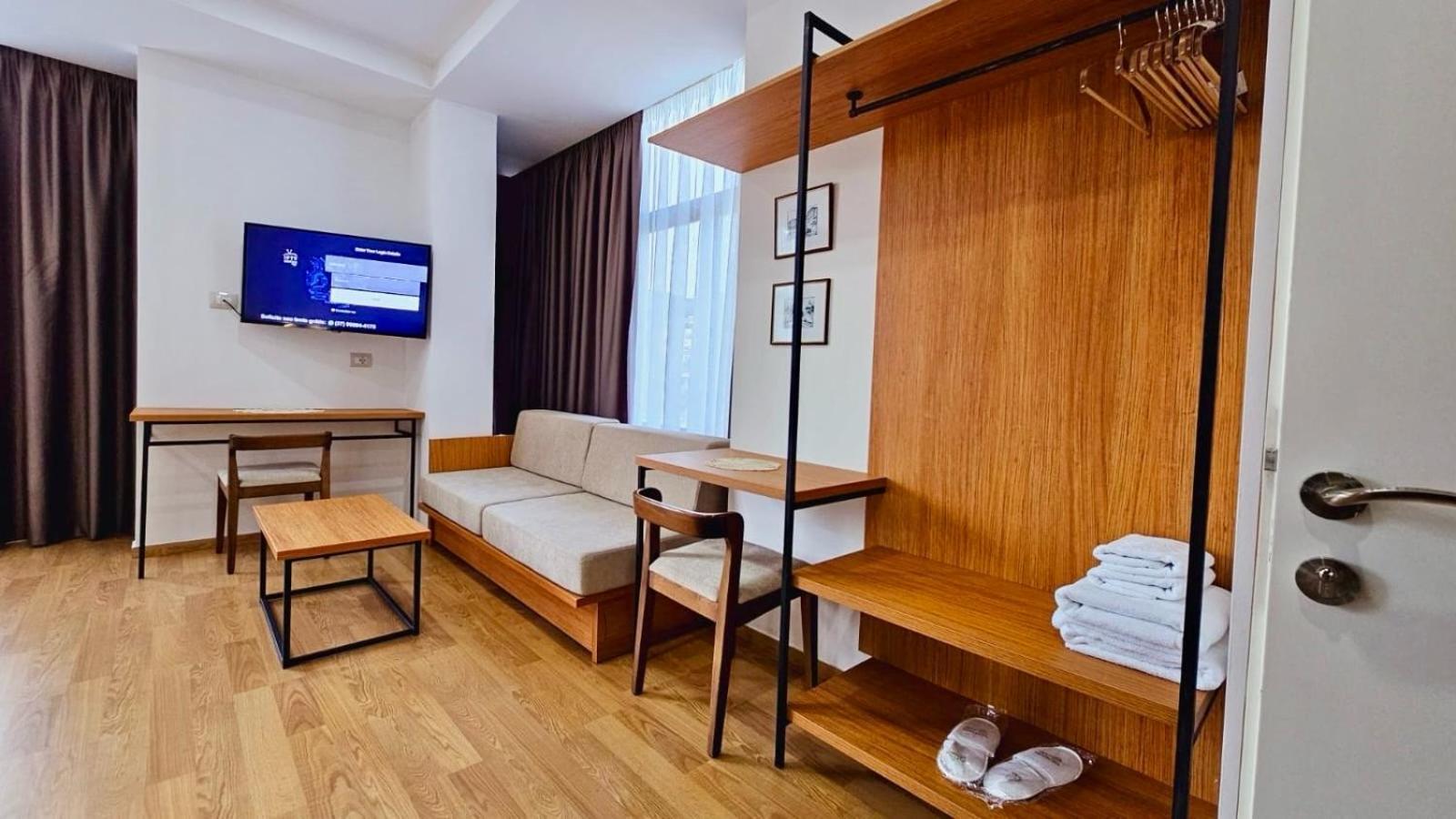 Hotel Republika Berat Kültér fotó