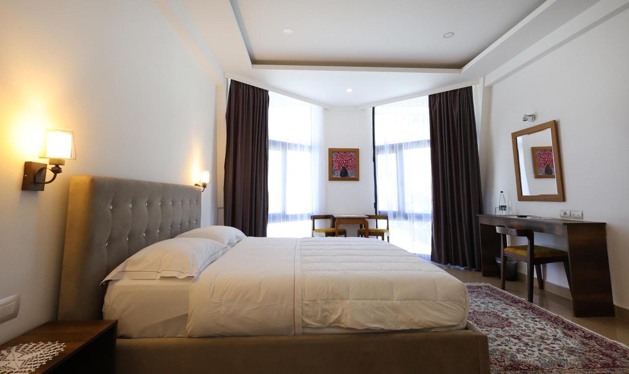 Hotel Republika Berat Kültér fotó