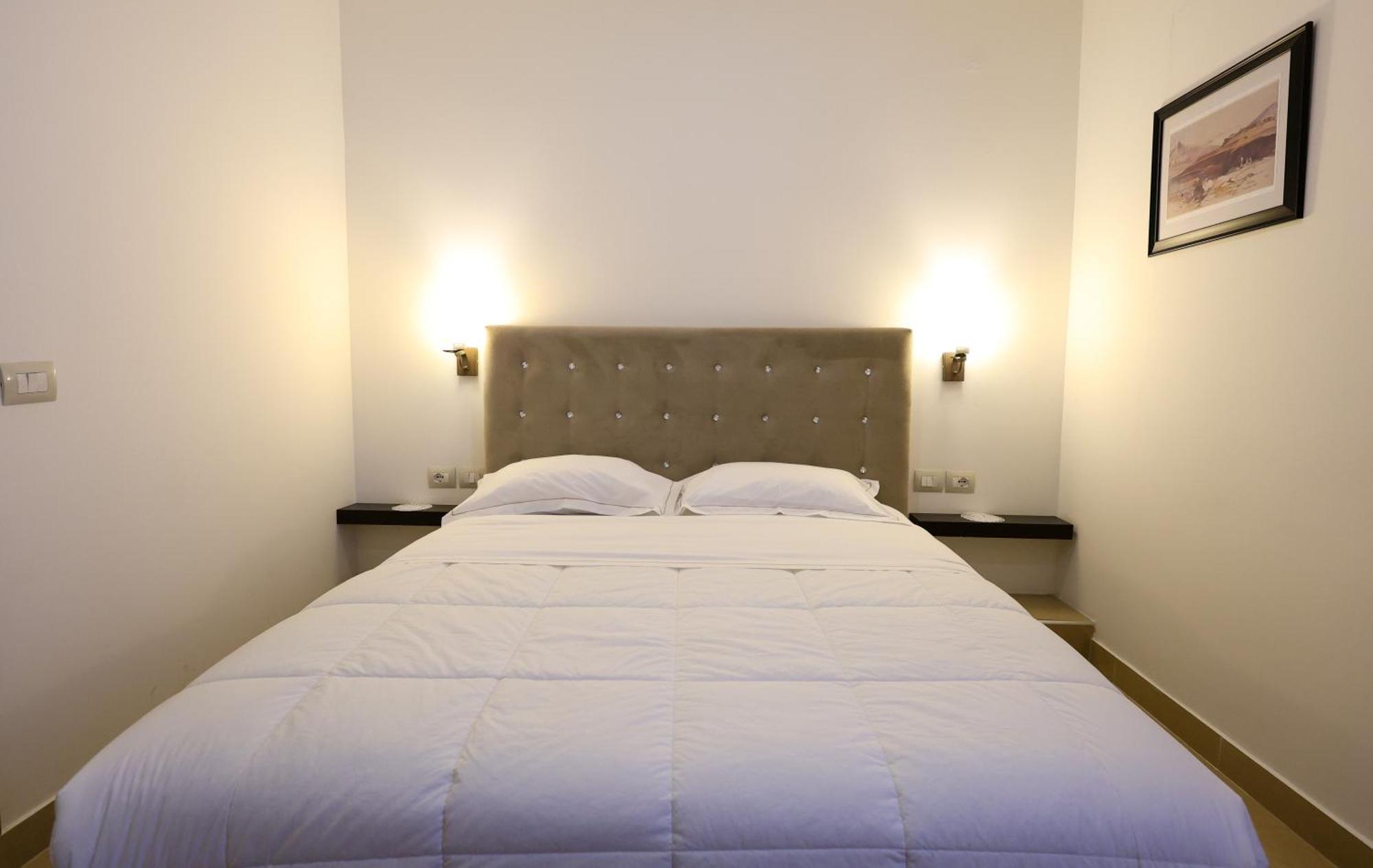 Hotel Republika Berat Kültér fotó