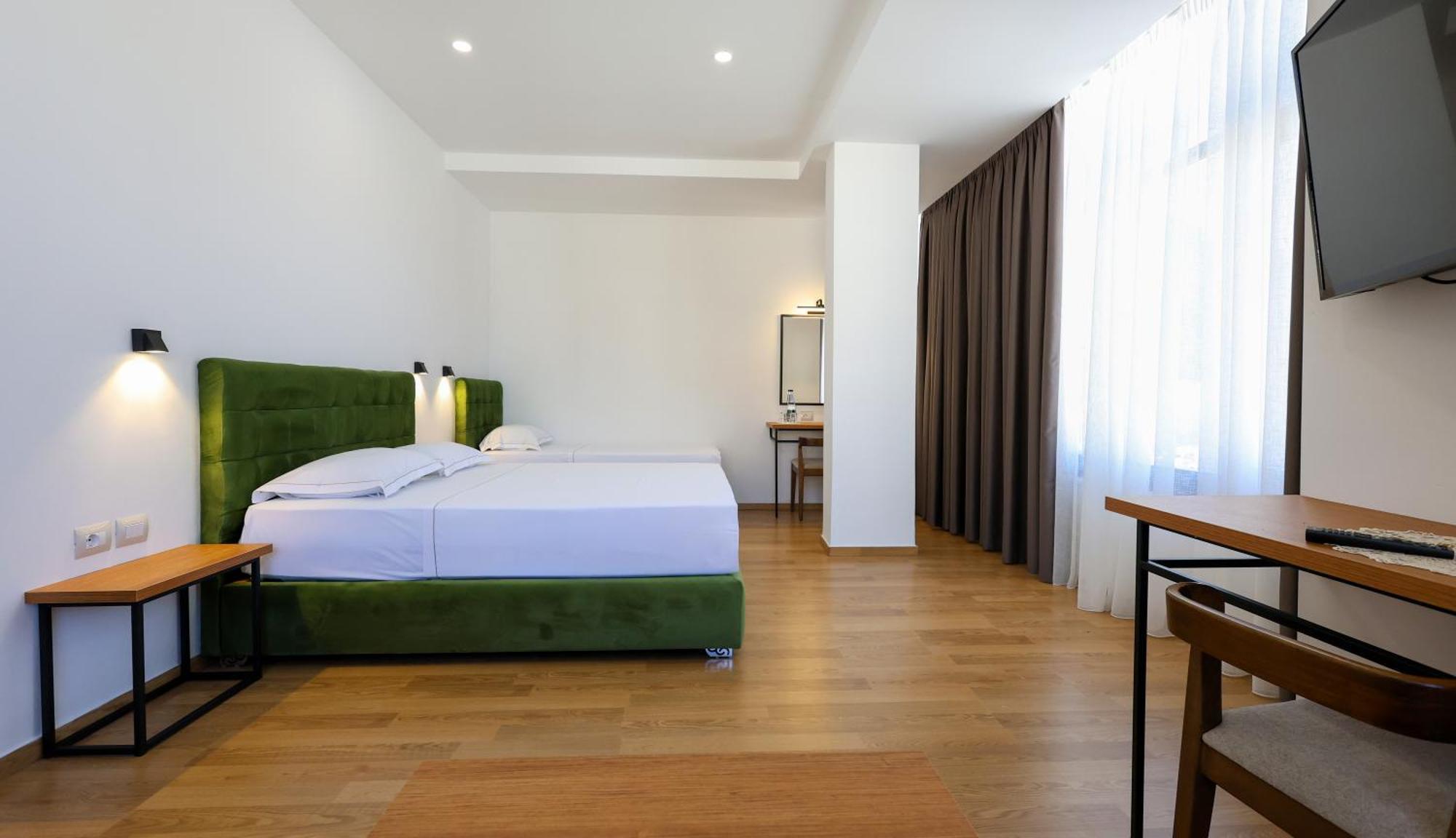 Hotel Republika Berat Kültér fotó