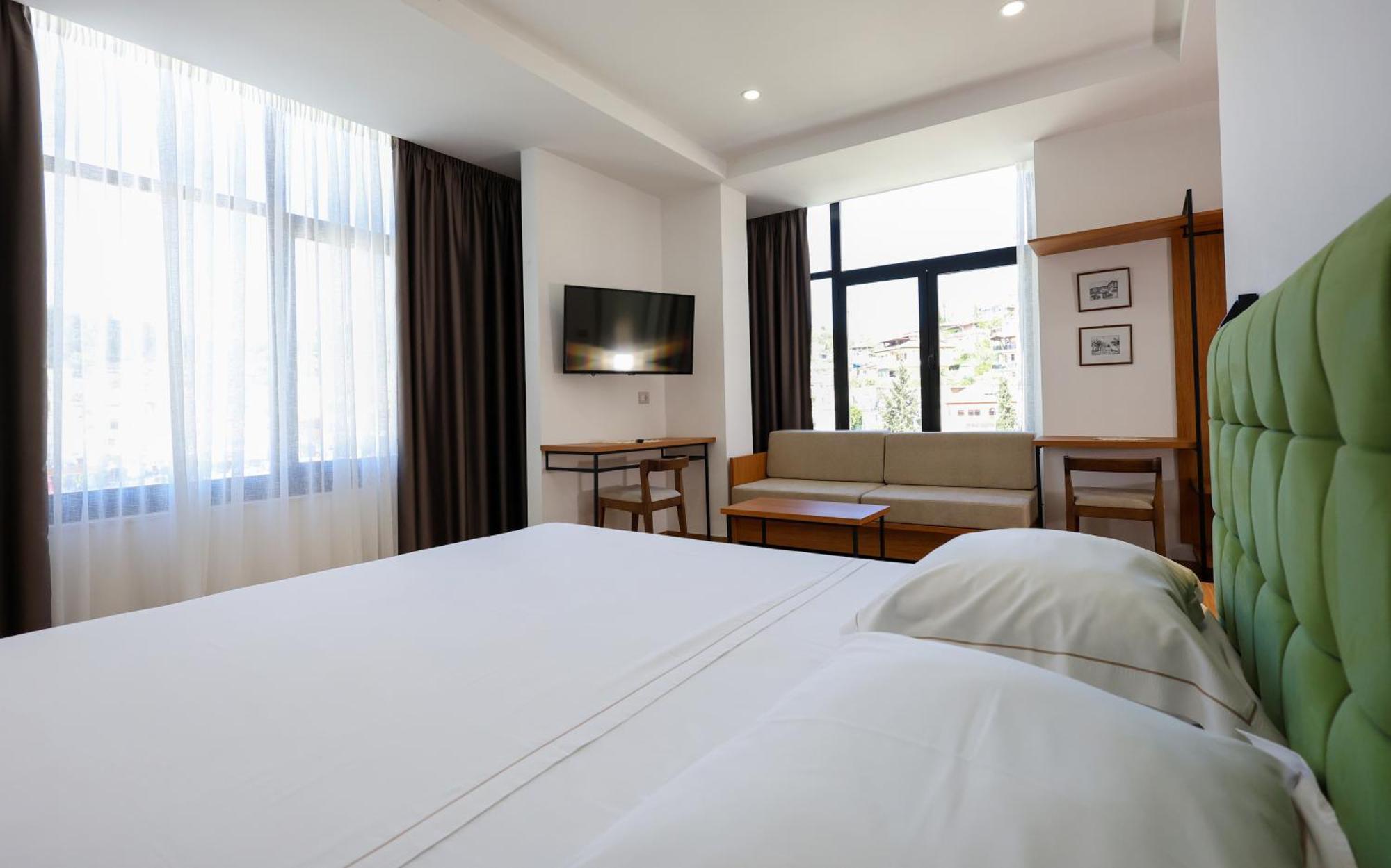 Hotel Republika Berat Kültér fotó
