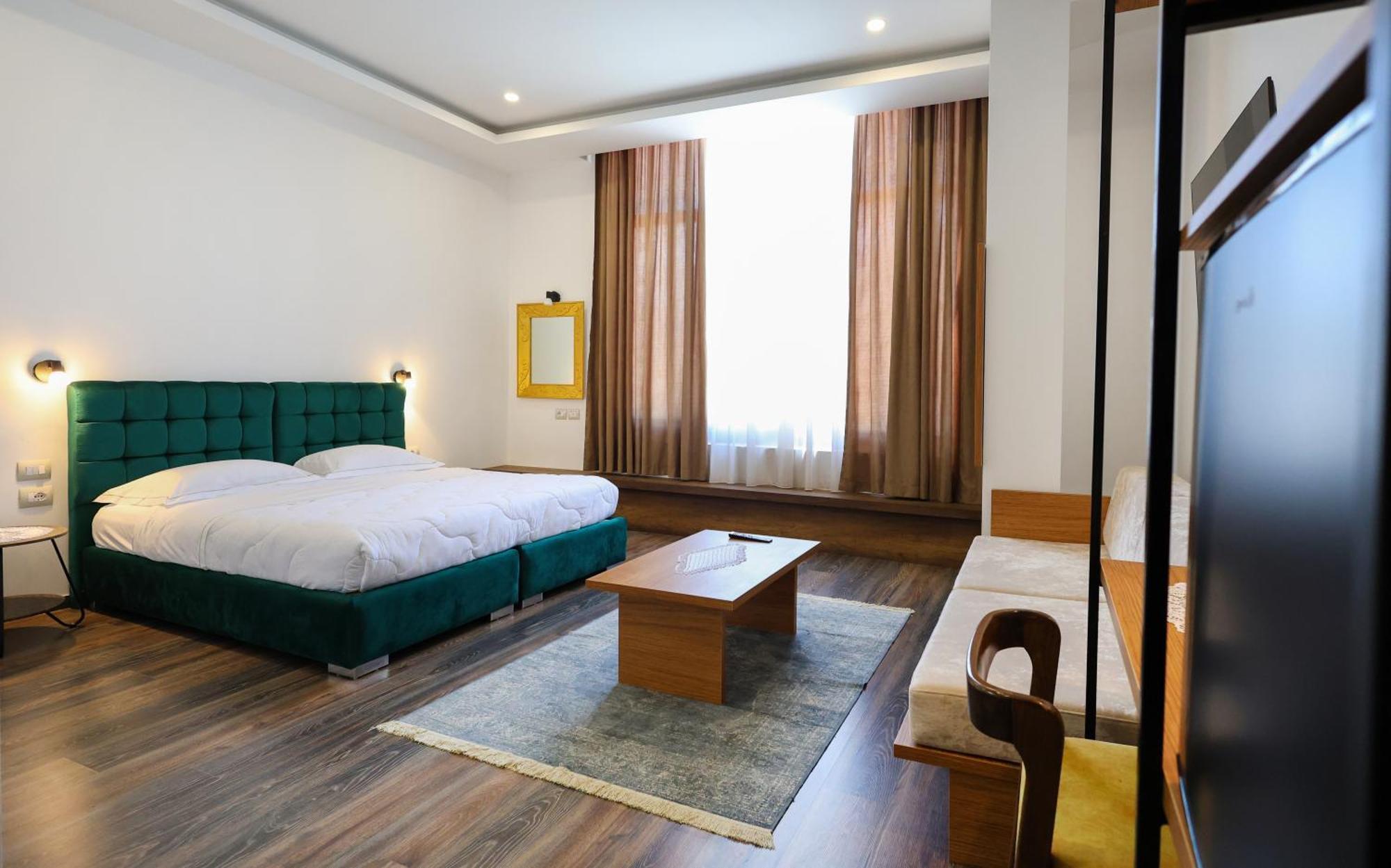 Hotel Republika Berat Kültér fotó