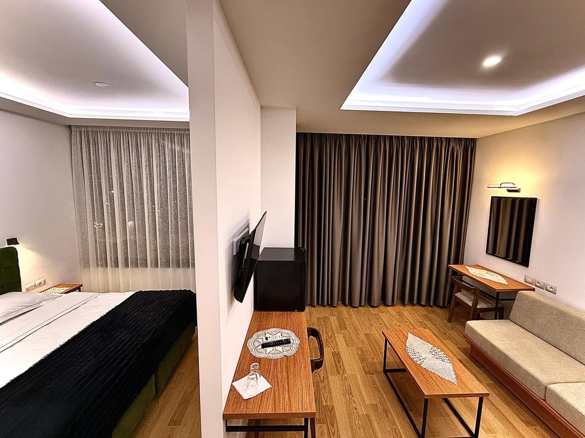 Hotel Republika Berat Kültér fotó